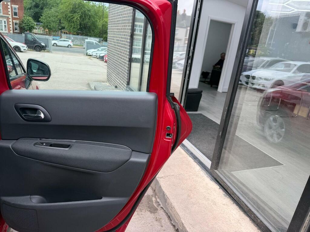 Peugeot 3008 1.6 Hdi 112 Active Red #19