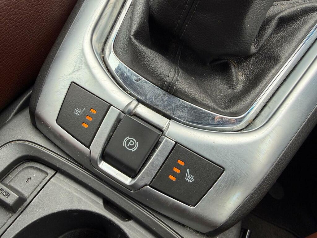 Vauxhall Antara 2.2 Antara Diamond Cdti Ss White #32