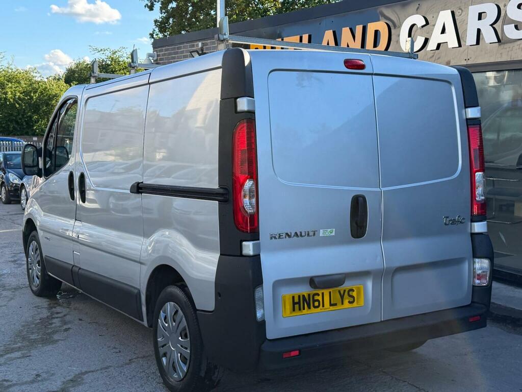 Renault Trafic 2.5 Dci Sl27 Black #8