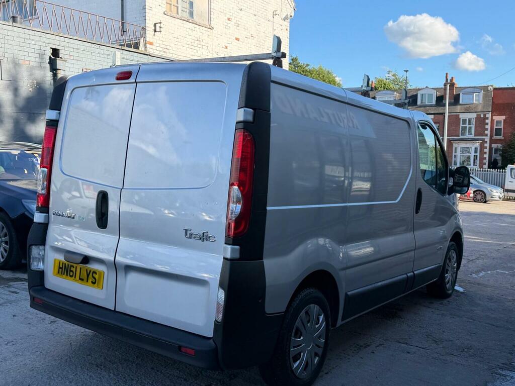 Renault Trafic 2.5 Dci Sl27 Black #13