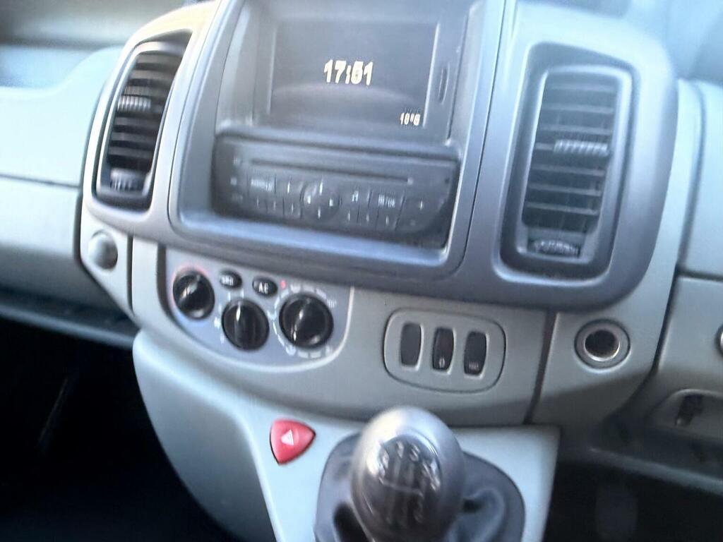 Renault Trafic 2.5 Dci Sl27 Black #27