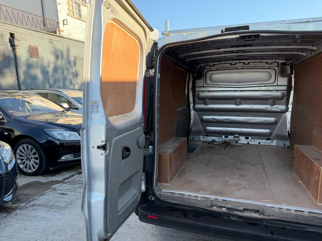 Renault Trafic 2.5 Dci Sl27 Black #32