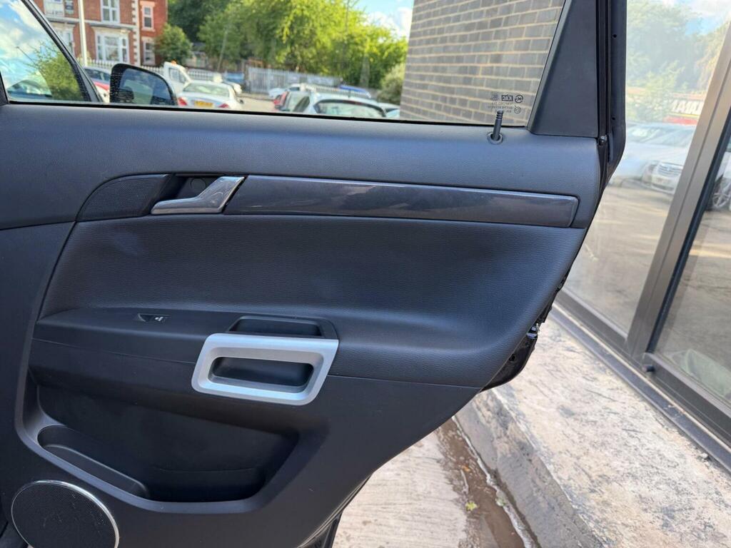 Vauxhall Antara White #38