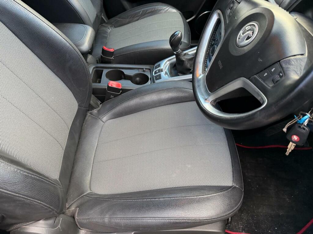 Vauxhall Antara White #25