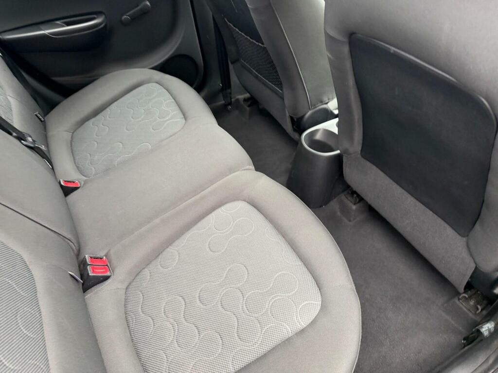 Hyundai I20 Style Red #31