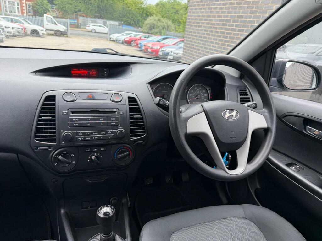 Hyundai I20 Style Red #18