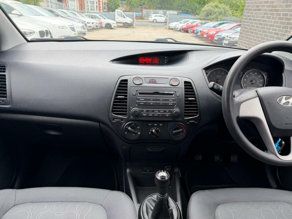 Hyundai I20 Style Red #19