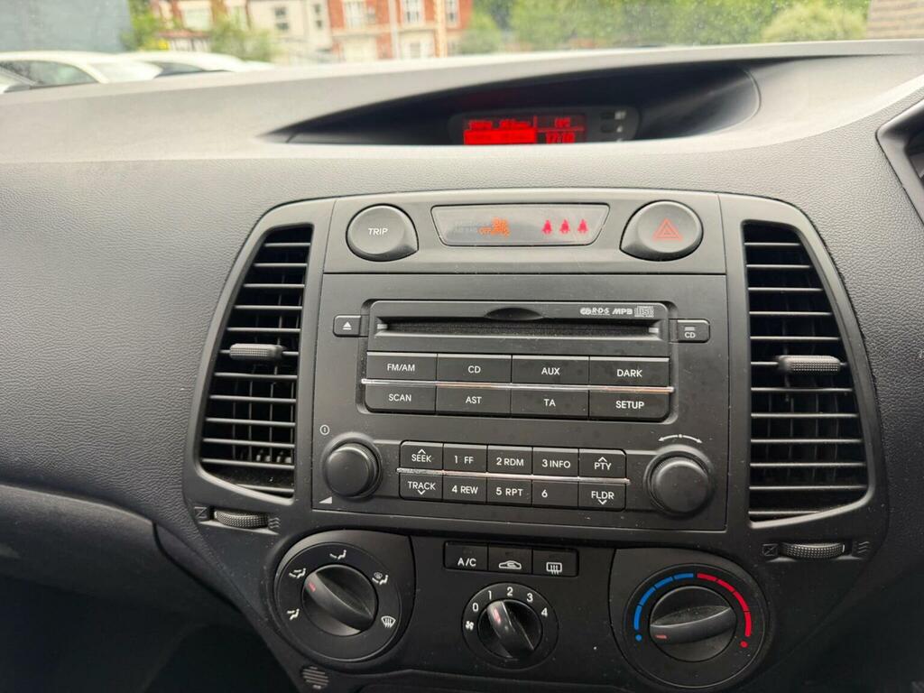 Hyundai I20 Style Red #38