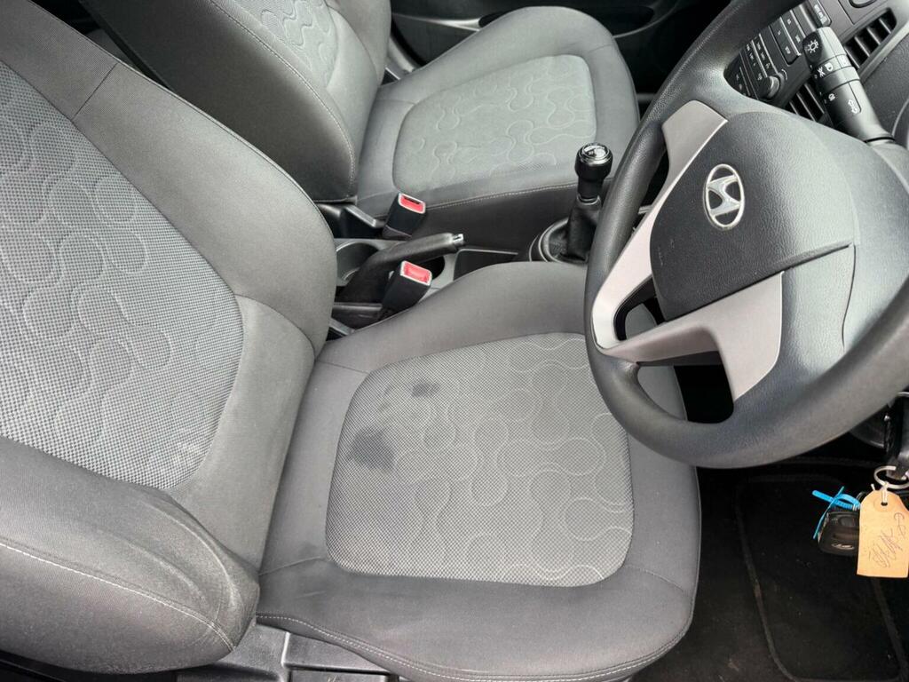Hyundai I20 Style Red #24