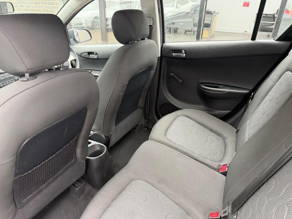 Hyundai I20 Style Red #27