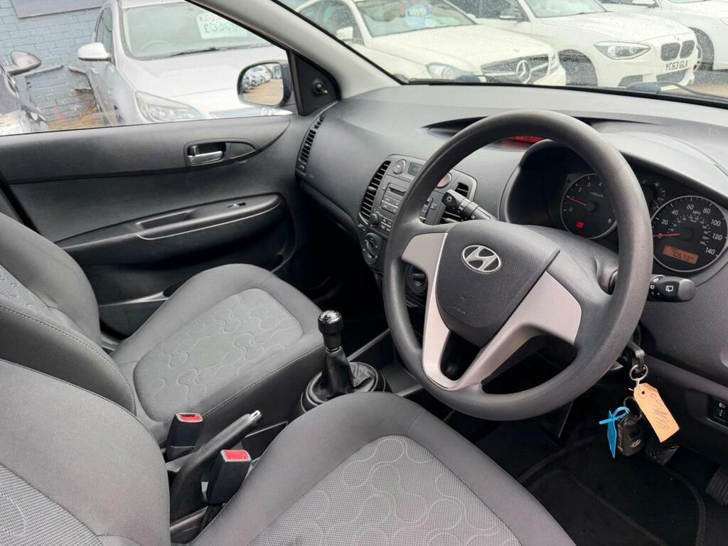 Hyundai I20 Style Red #22
