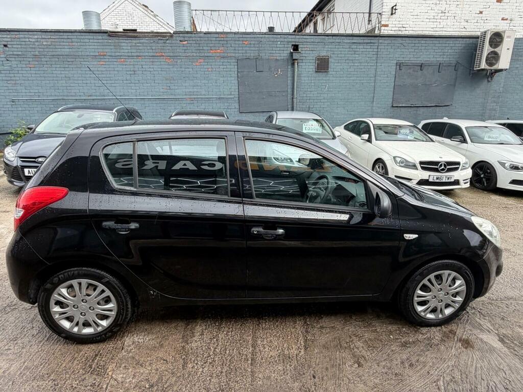 Hyundai I20 Style Red #12