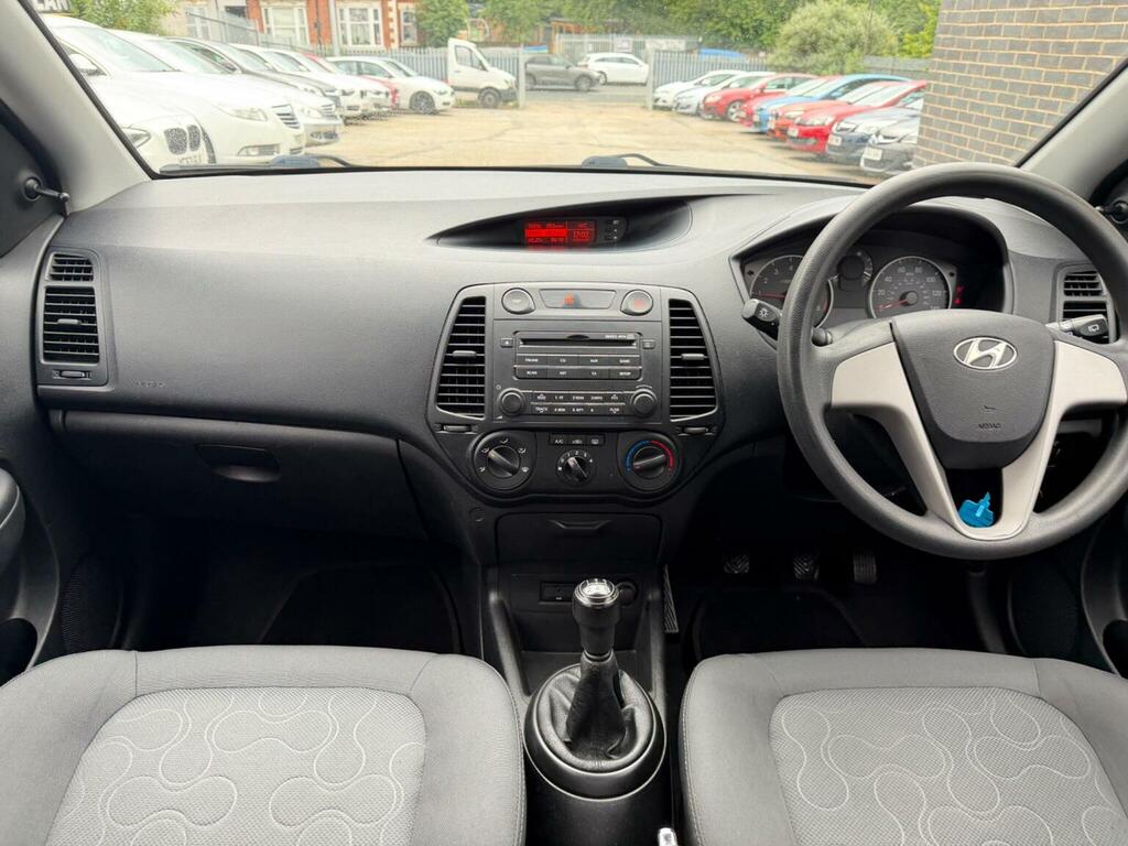 Hyundai I20 Style Red #20