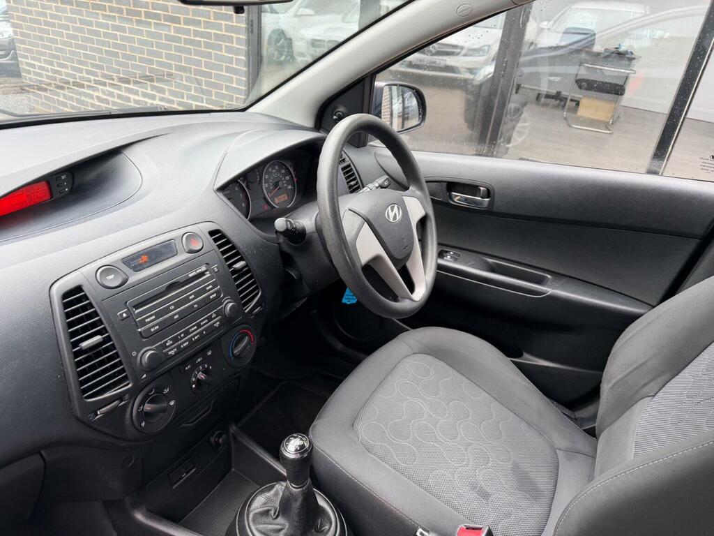 Hyundai I20 Style Red #17