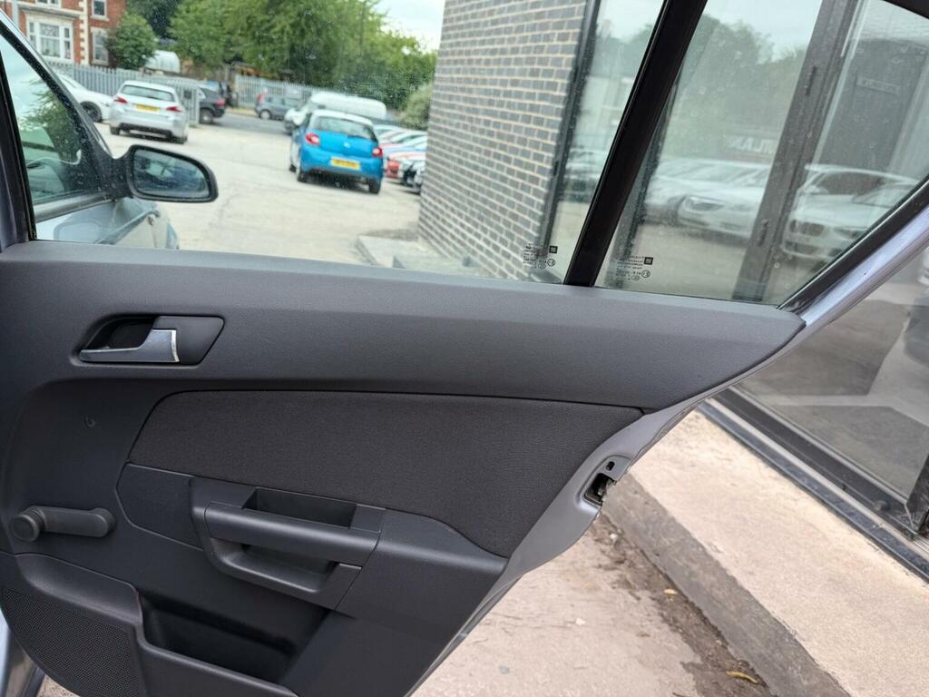 Vauxhall Astra Breeze 5-Door Silver #37