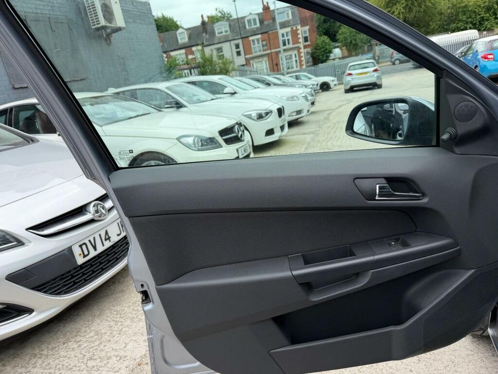 Vauxhall Astra Breeze 5-Door Silver #35