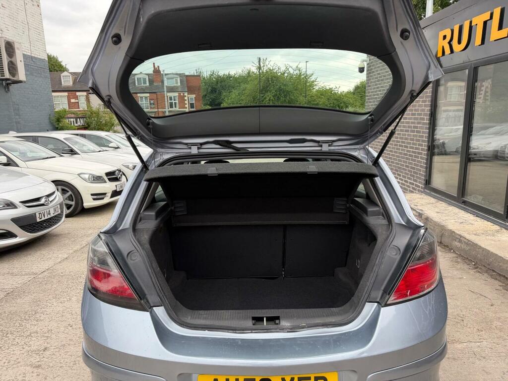 Vauxhall Astra Breeze 5-Door Silver #42