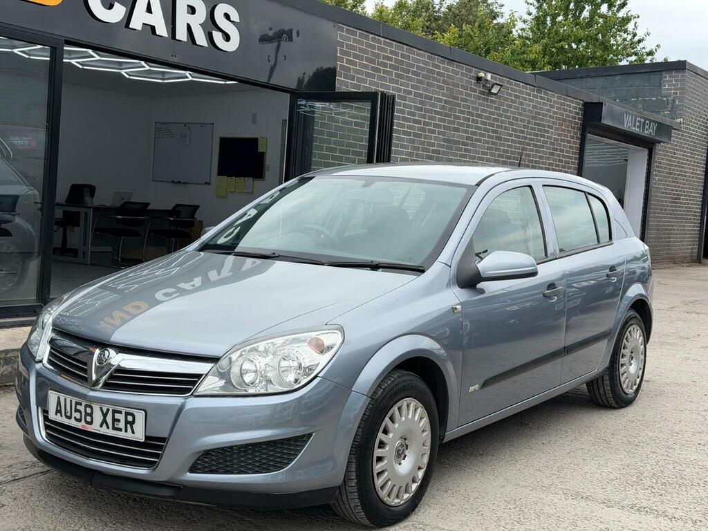 Vauxhall Astra Breeze 5-Door Silver #1