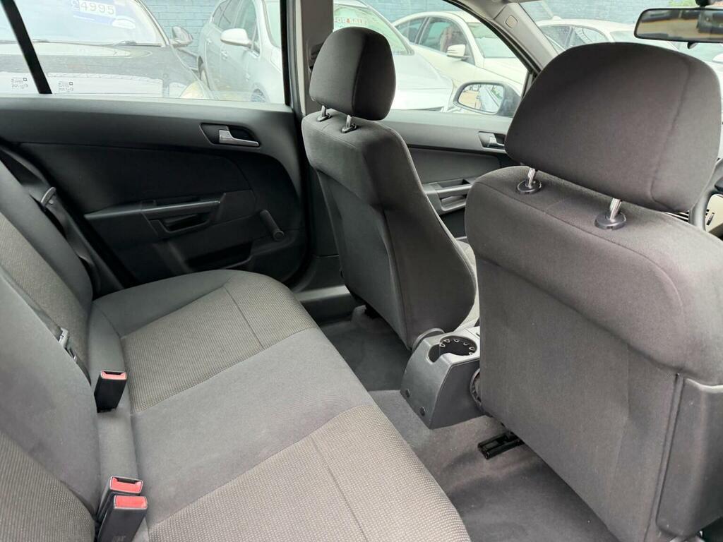 Vauxhall Astra Breeze 5-Door Silver #33