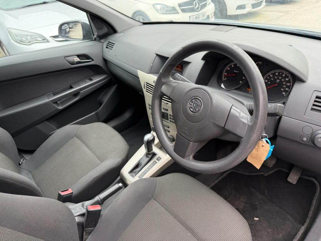 Vauxhall Astra Breeze 5-Door Silver #23