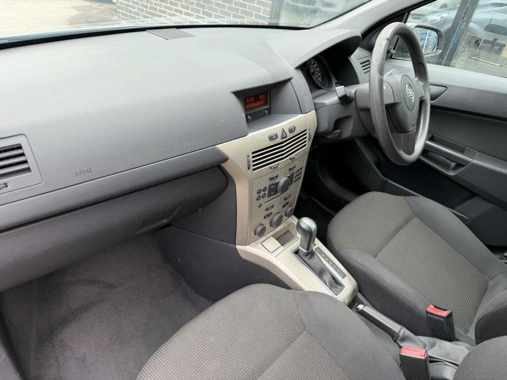 Vauxhall Astra Breeze 5-Door Silver #18