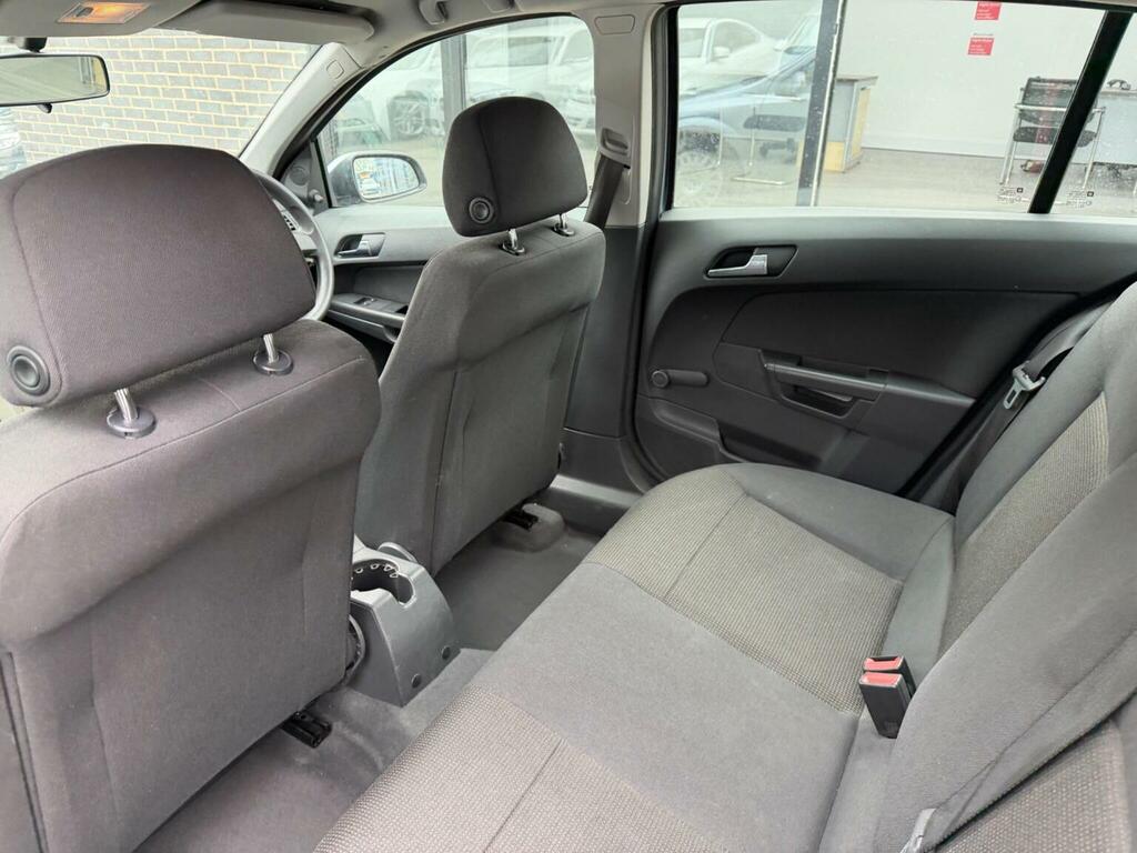 Vauxhall Astra Breeze 5-Door Silver #28