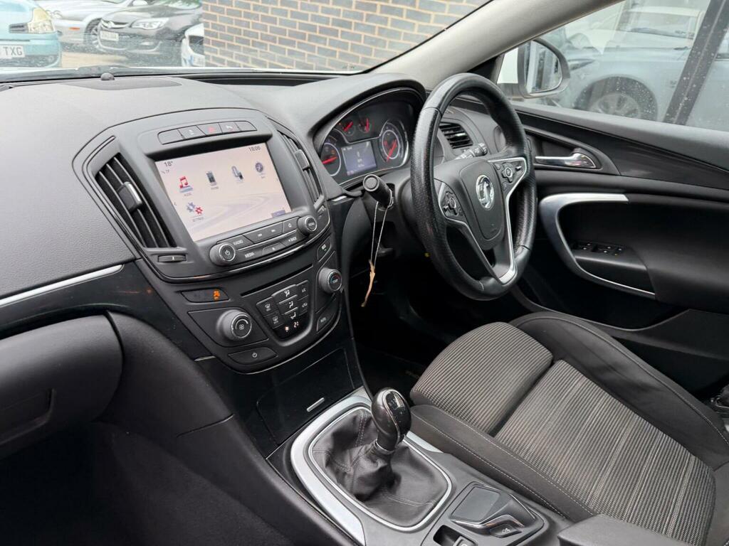 Vauxhall Insignia 2.0 Cdti 140 Ecoflex White #13