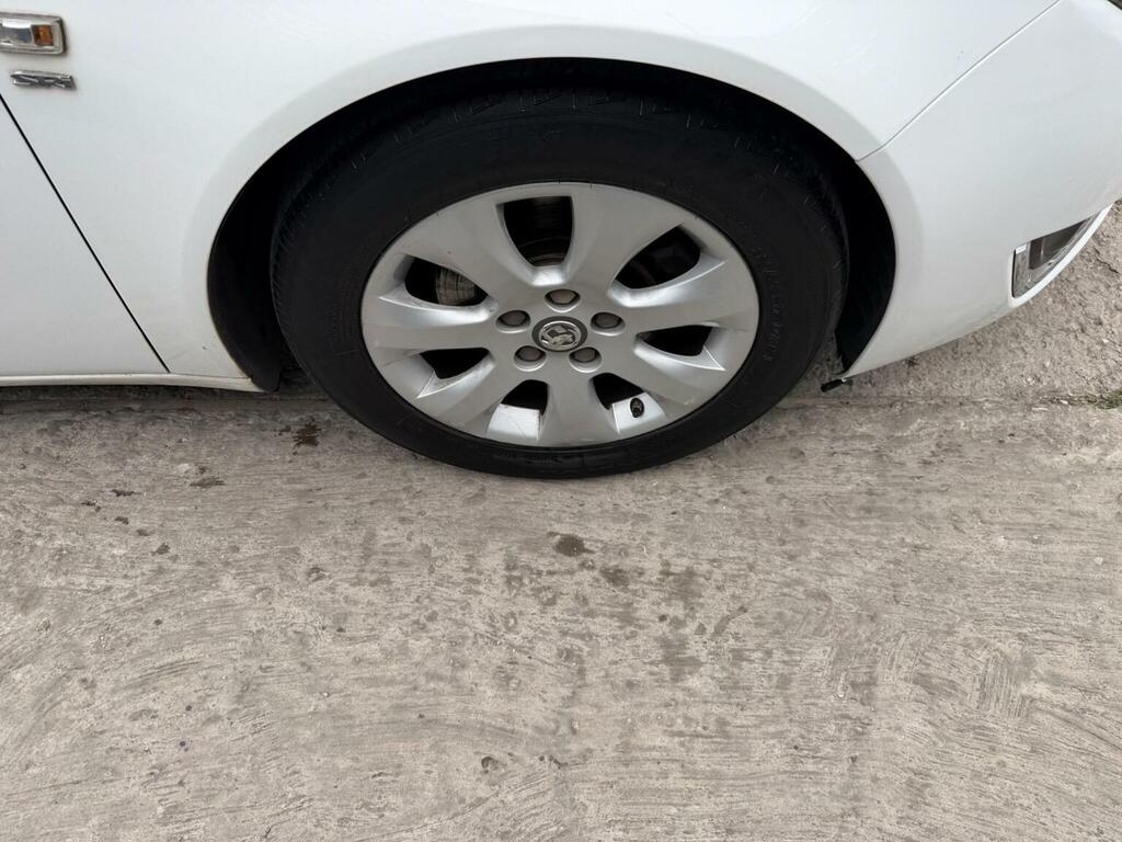 Vauxhall Insignia 2.0 Cdti 140 Ecoflex White #37