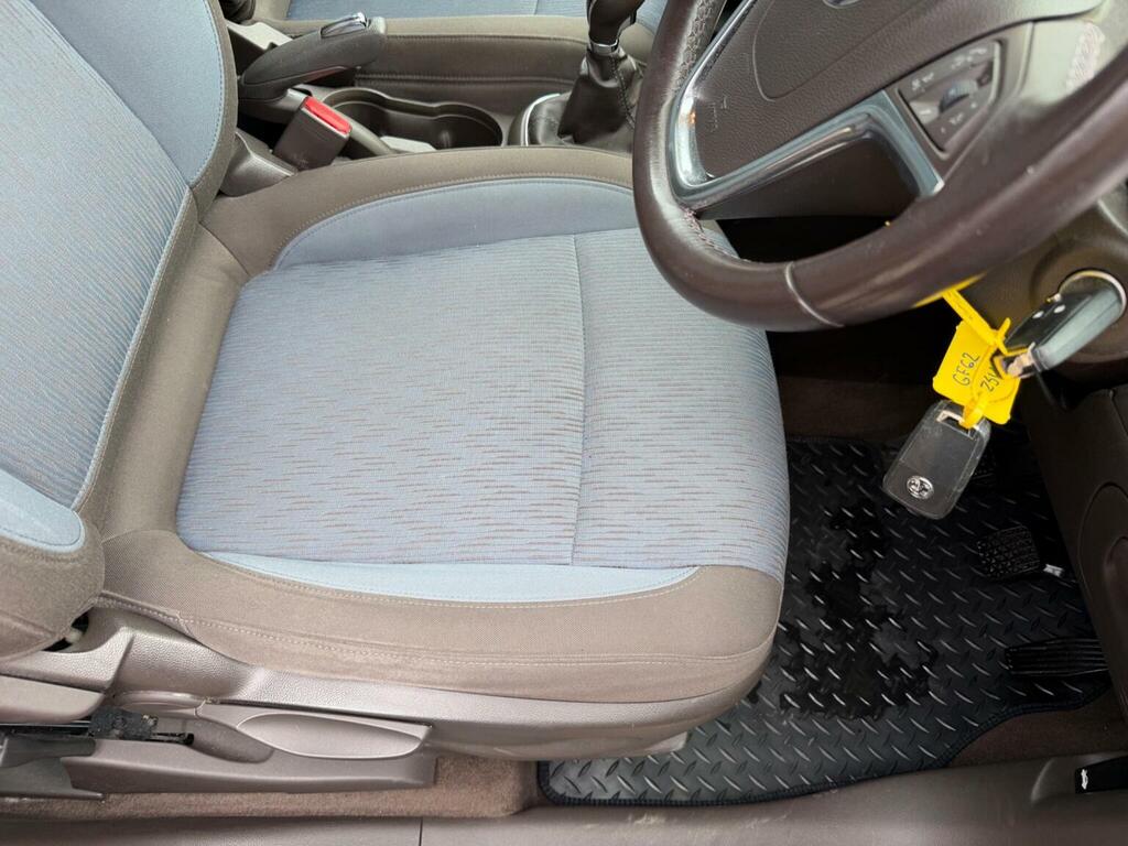 Vauxhall Mokka Range Rover Evoque Pure Ed4 White #13