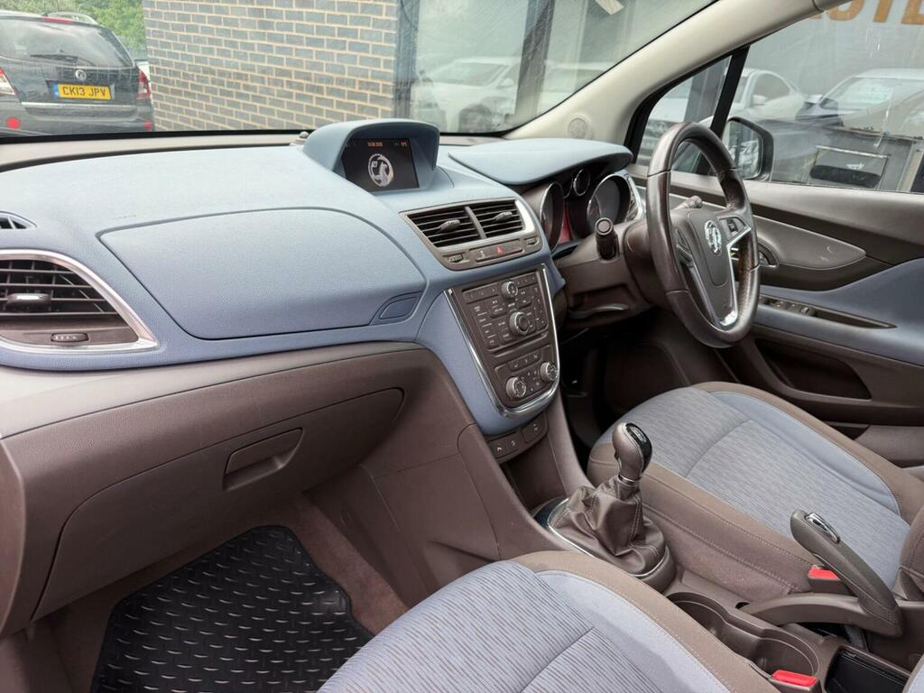 Vauxhall Mokka Range Rover Evoque Pure Ed4 White #16