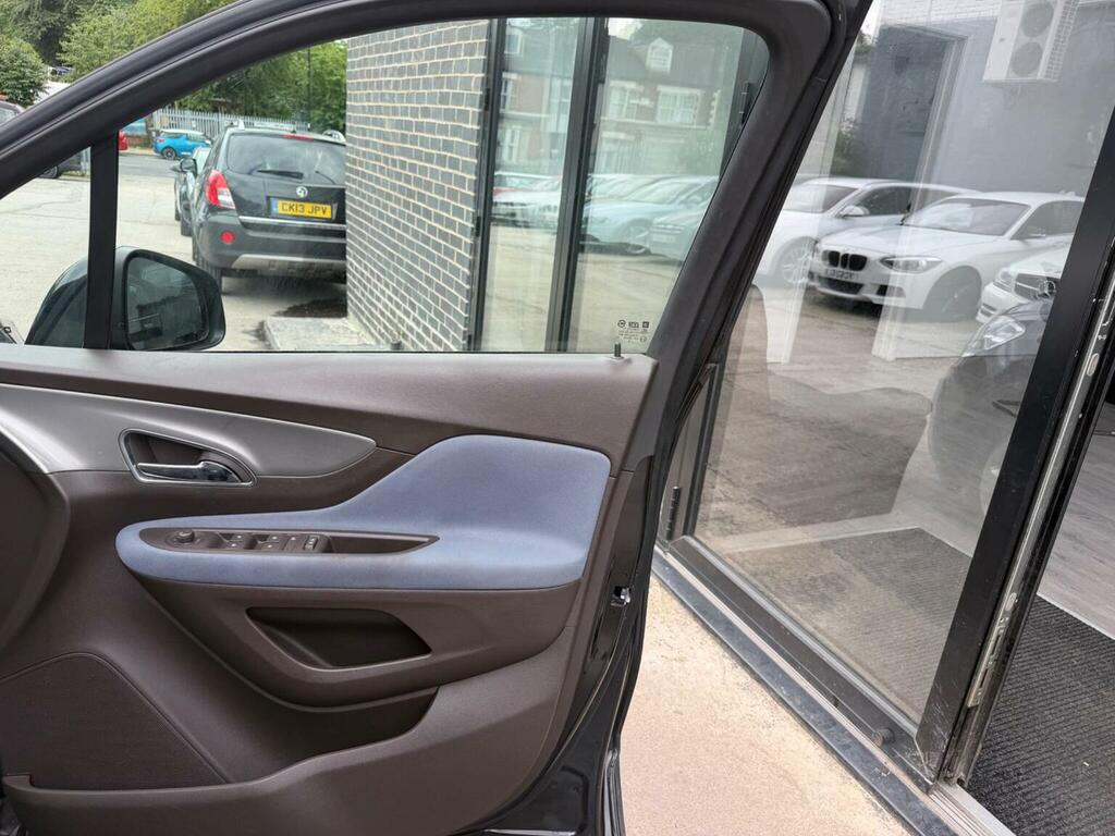 Vauxhall Mokka Range Rover Evoque Pure Ed4 White #9