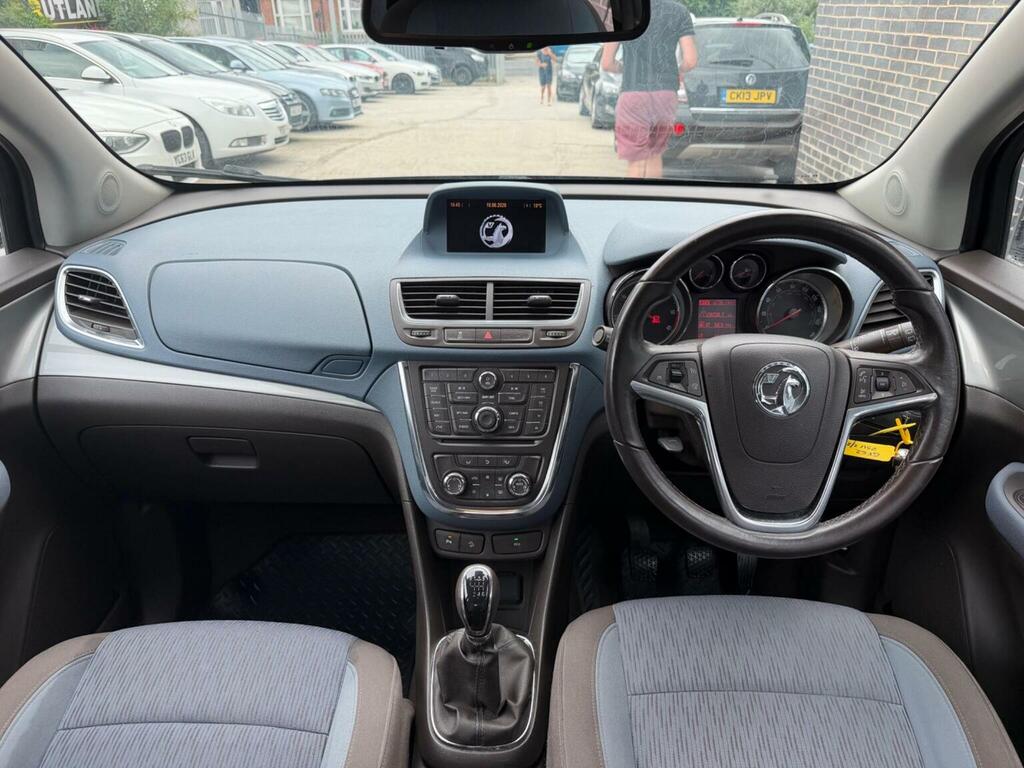 Vauxhall Mokka Range Rover Evoque Pure Ed4 White #23