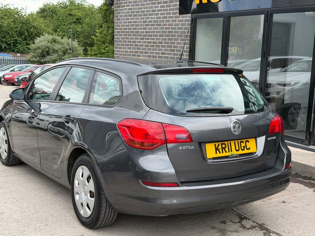 Vauxhall Astra 1.3 Cdti Ecoflex Exclusiv Sports Tourer Euro 5 S Grey #4