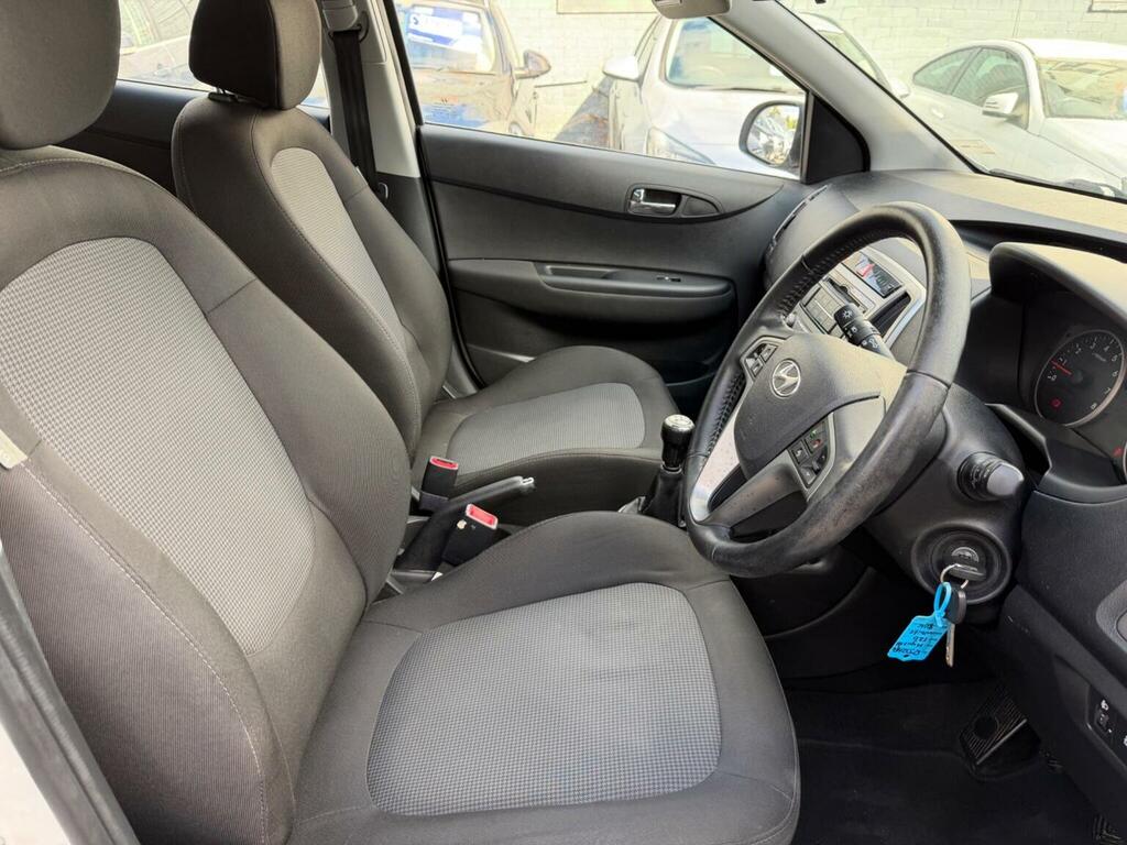 Hyundai I20 1.2 Active Euro 5 Red #26