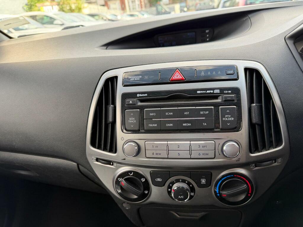 Hyundai I20 1.2 Active Euro 5 Red #50