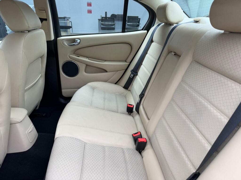 Jaguar X-Type Estate 2.2D S 200757 Black #26