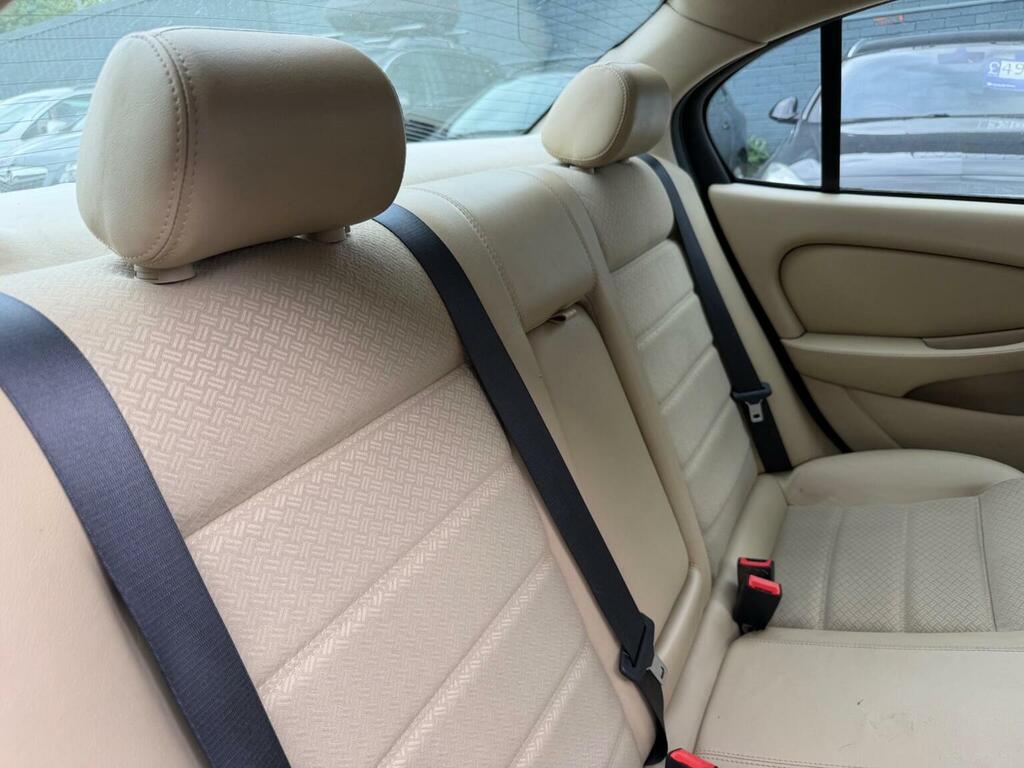 Jaguar X-Type Estate 2.2D S 200757 Black #22