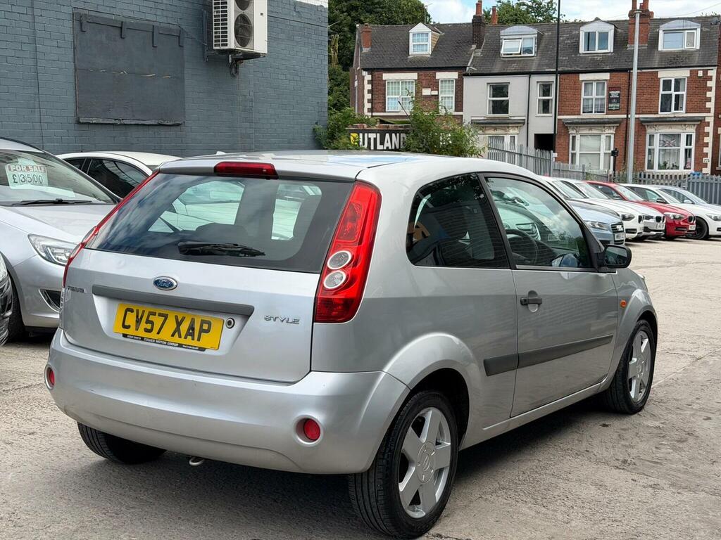 Ford Fiesta Fiesta Studio Blue #13