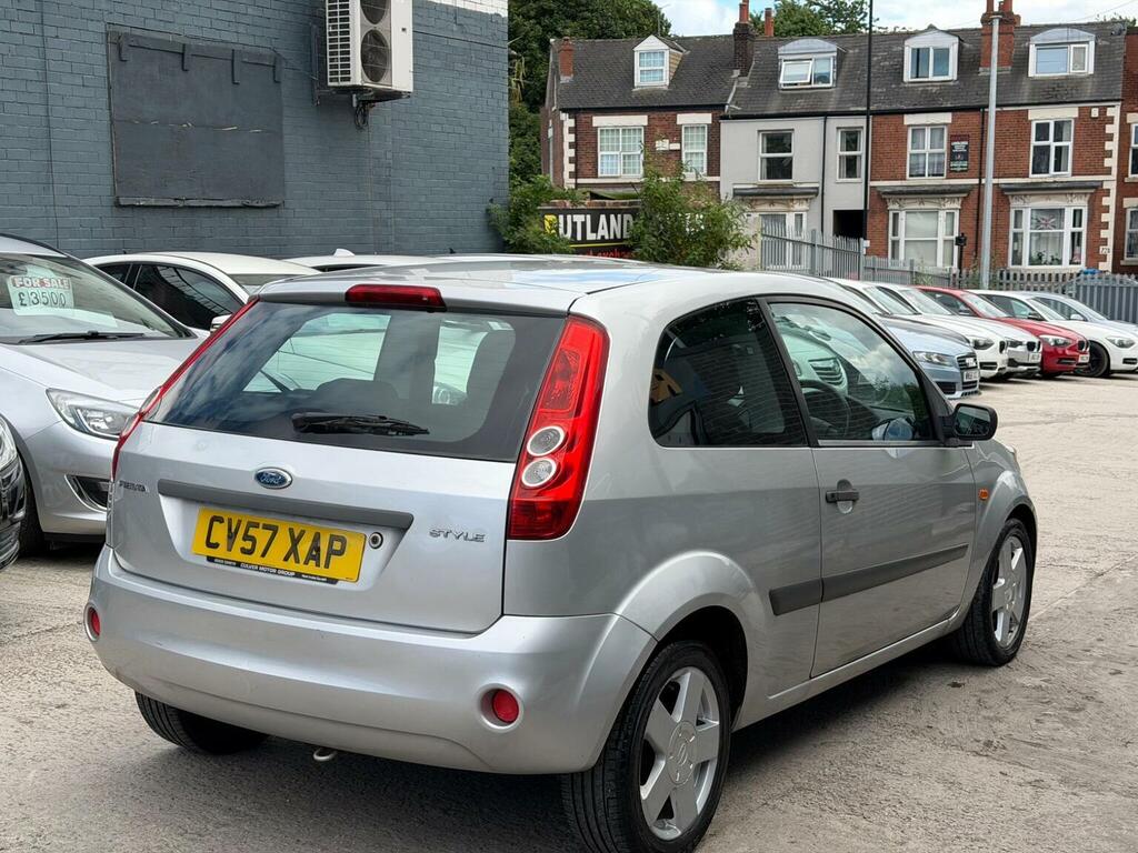 Ford Fiesta Fiesta Studio Blue #14