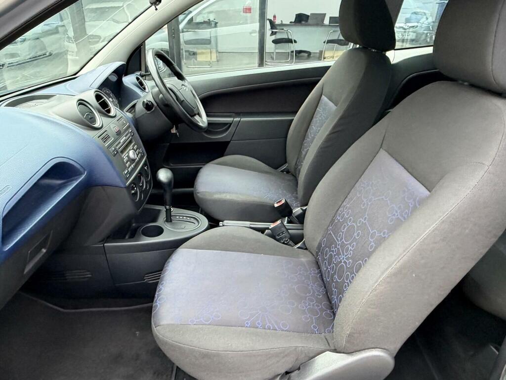 Ford Fiesta Fiesta Studio Blue #42