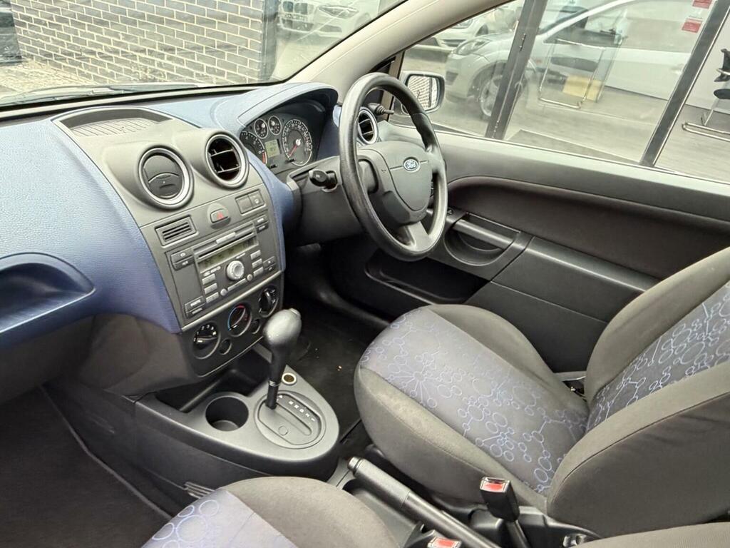 Ford Fiesta Fiesta Studio Blue #18