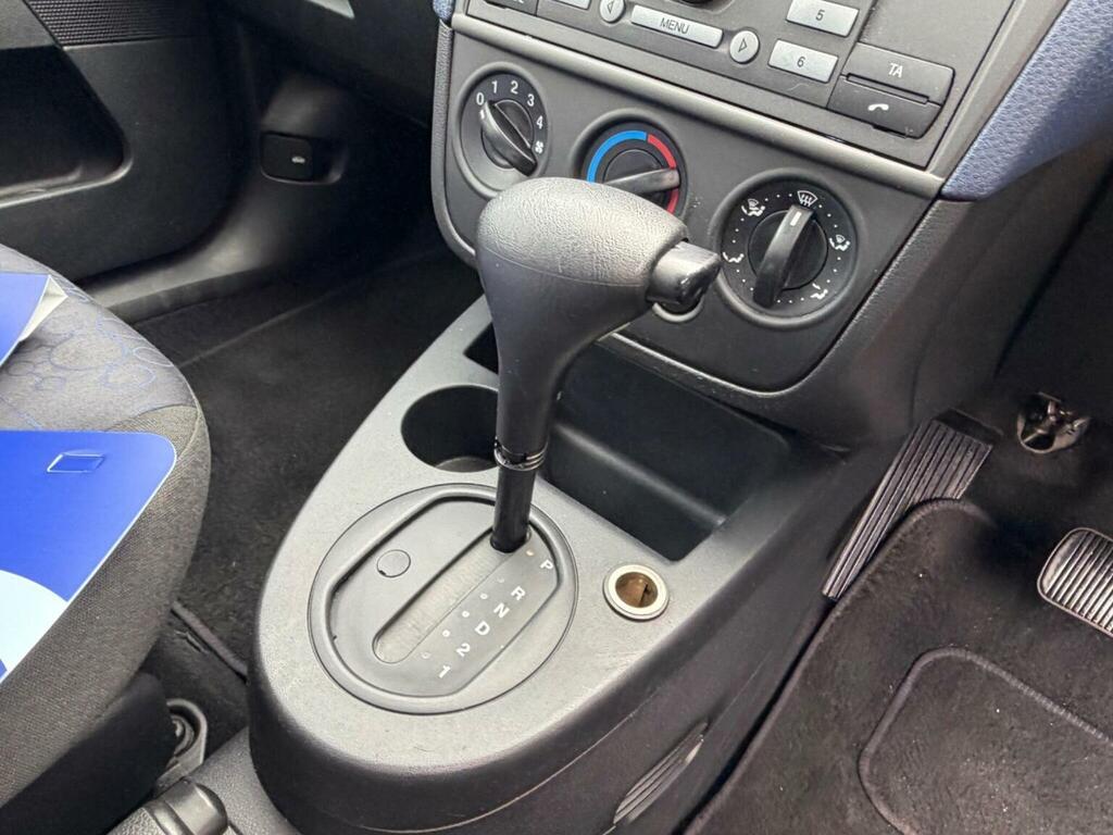 Ford Fiesta Fiesta Studio Blue #15