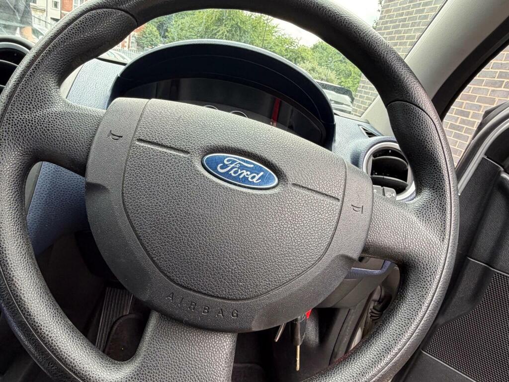 Ford Fiesta Fiesta Studio Blue #38