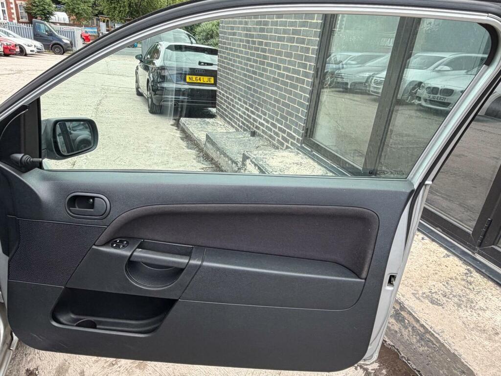 Ford Fiesta Fiesta Studio Blue #30