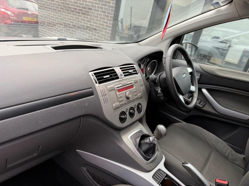 Ford Kuga Titanium White #17