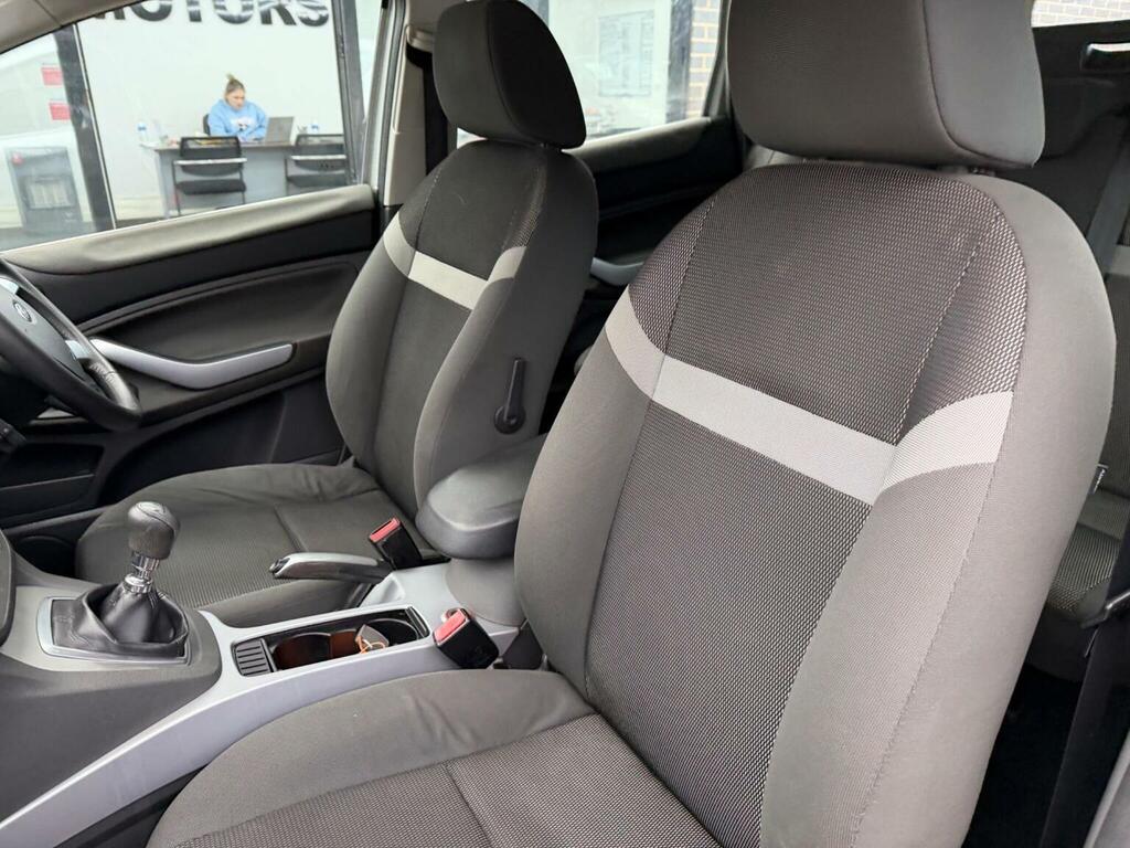 Ford Kuga Titanium White #46