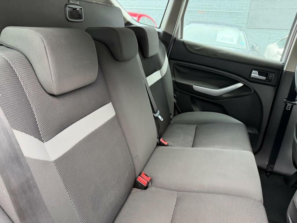 Ford Kuga Titanium White #31