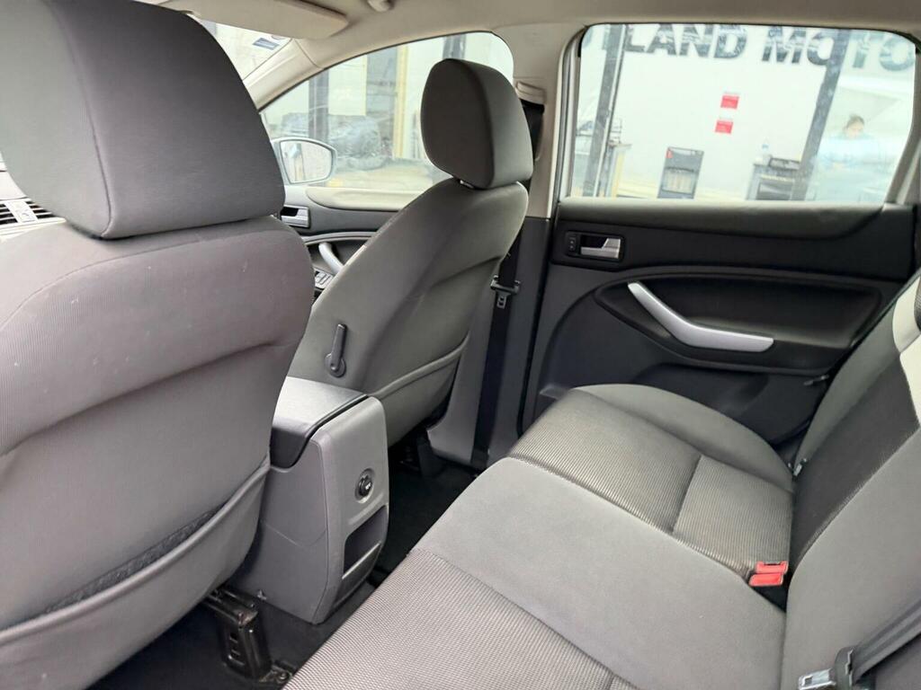 Ford Kuga Titanium White #28