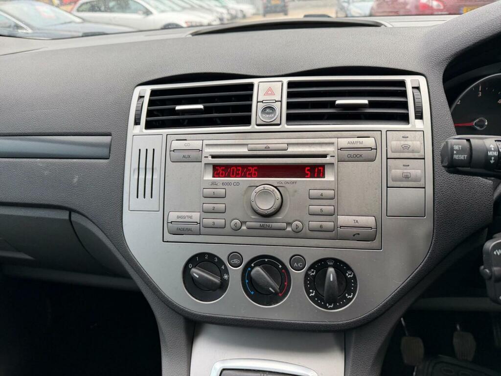 Ford Kuga Titanium White #16