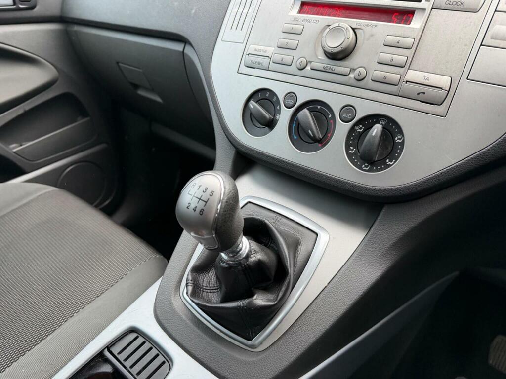 Ford Kuga Titanium White #15